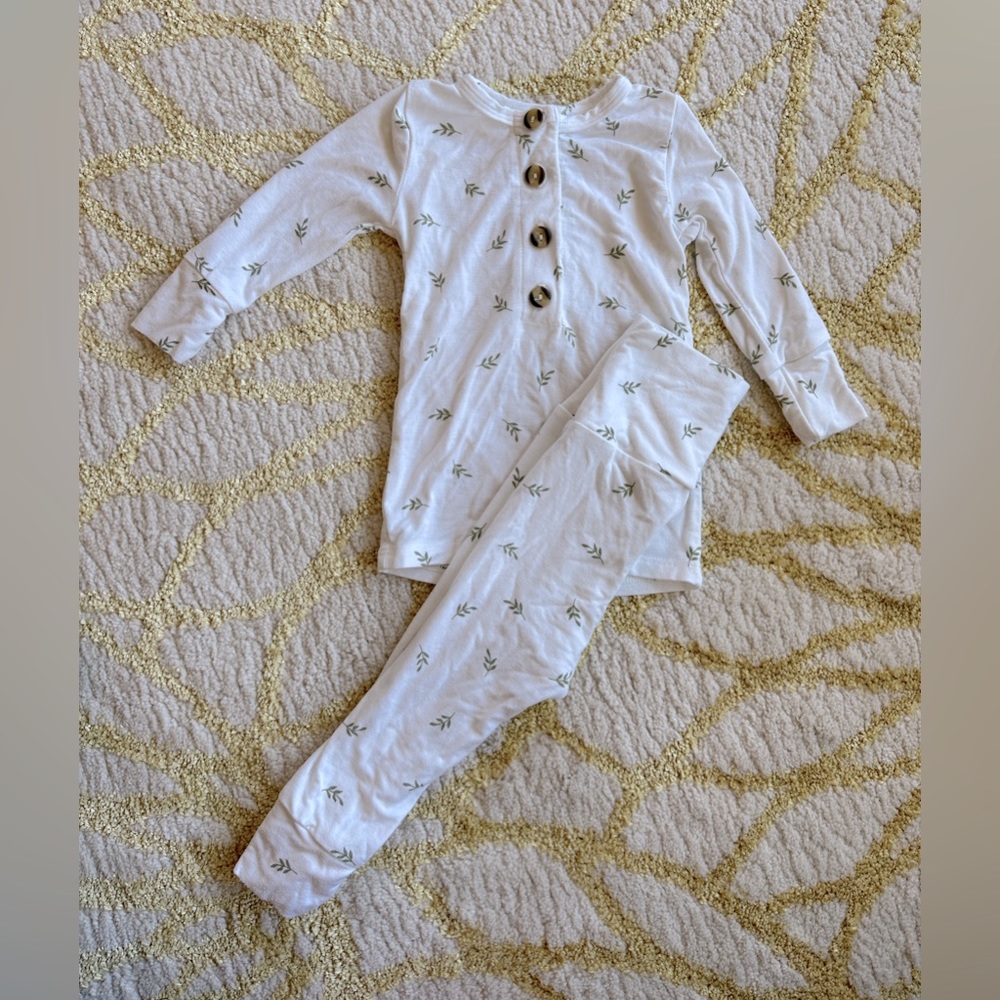 SHAY Lou Lou & Company 3-6M Top and Bottoms Set